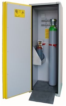 Szafa wewnetrzna na dwie butle gazowe, z rampą, BC 650 S, wymiary zewnętrzne 700x600x2015 mm,  FIRE RESISTANCE 'G 30'