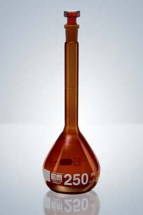 Kolba miarowa ze szkła oranżowego z korkiem szklanym